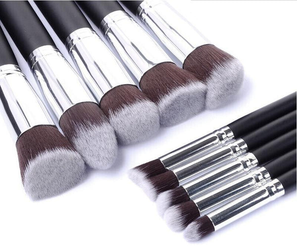 Classic Matte Black Makeup Brush