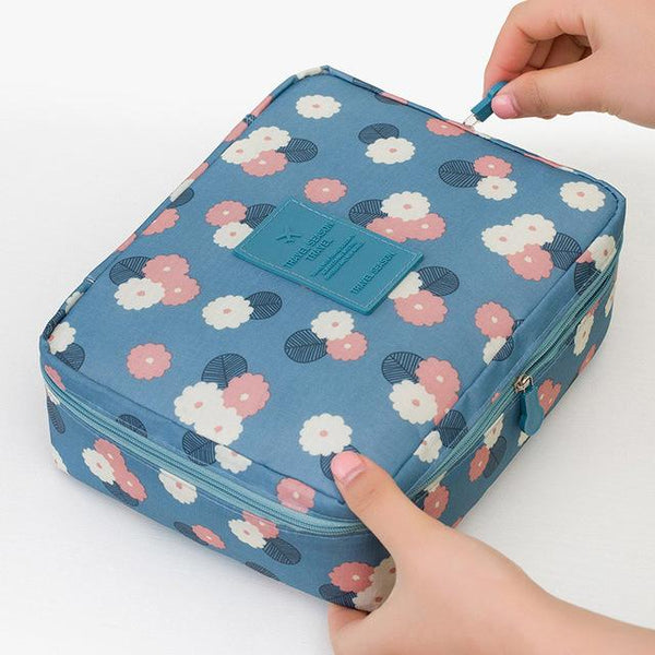 Travel Makeup Organizer Pouch