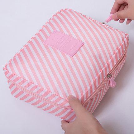 Travel Makeup Organizer Pouch